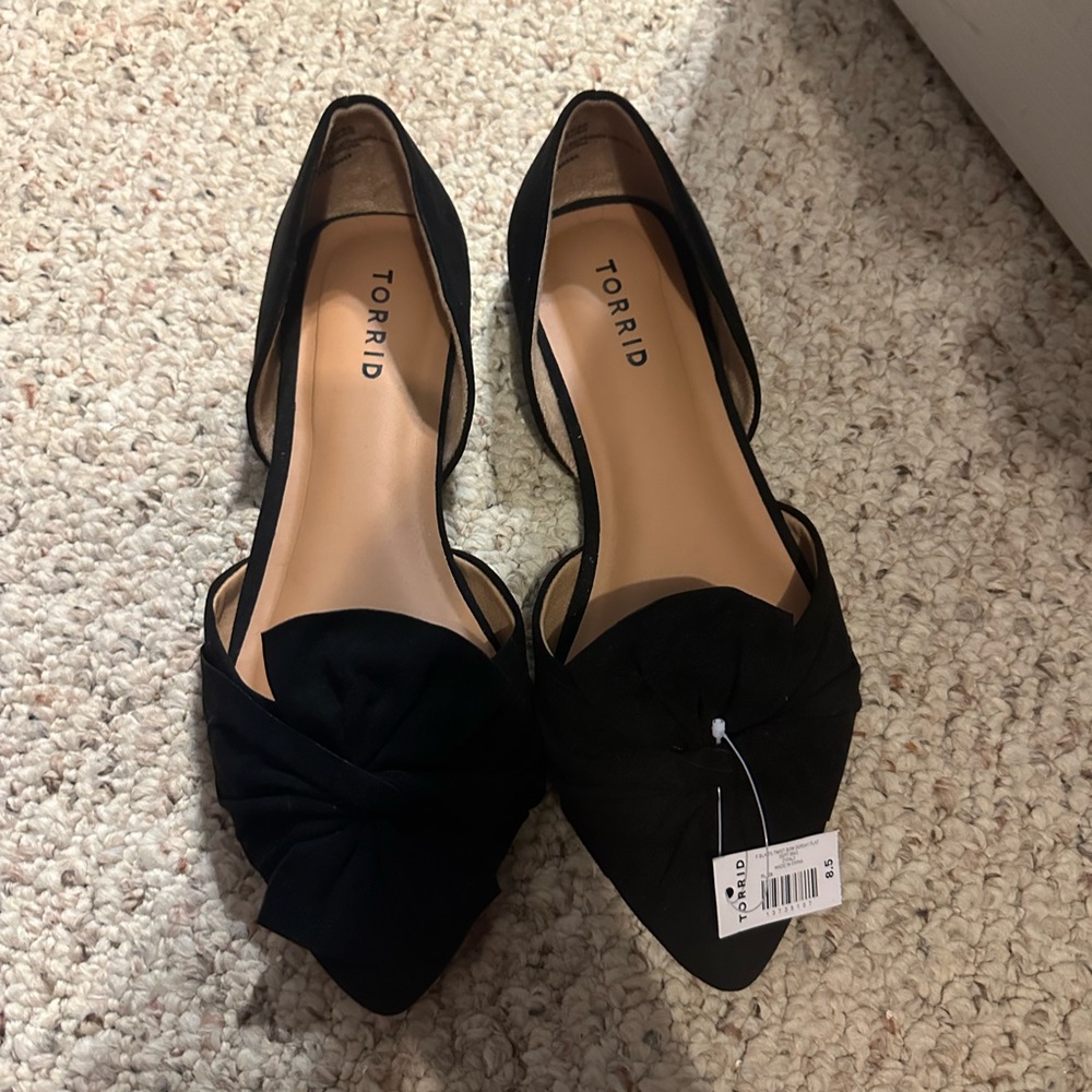 Torrid black flats twisted bow